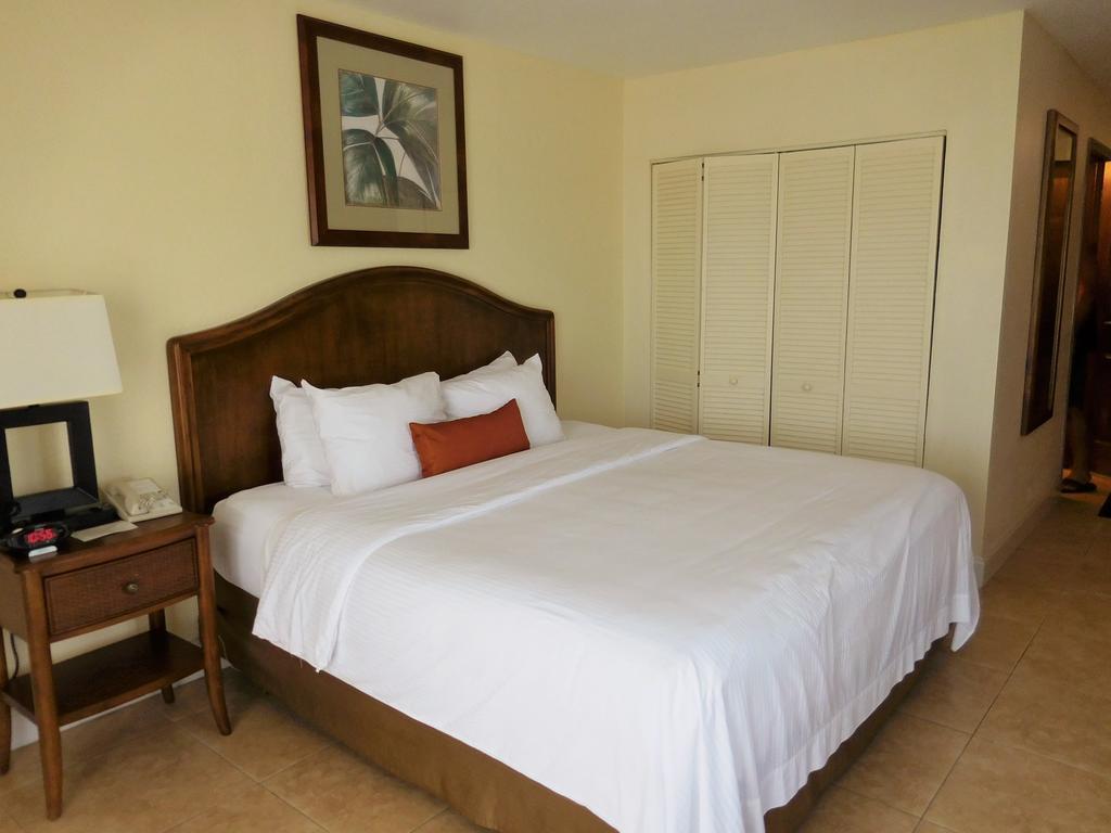 Wyndham Garden Fort Myers Beach Hotel Екстериор снимка